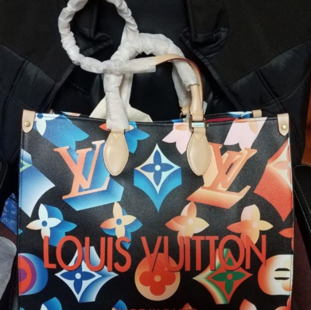 Louis Vuitton Purses